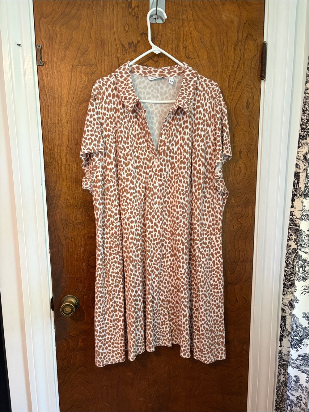 Isaac Mizrahi Tan and White Animal Print Midi Dress